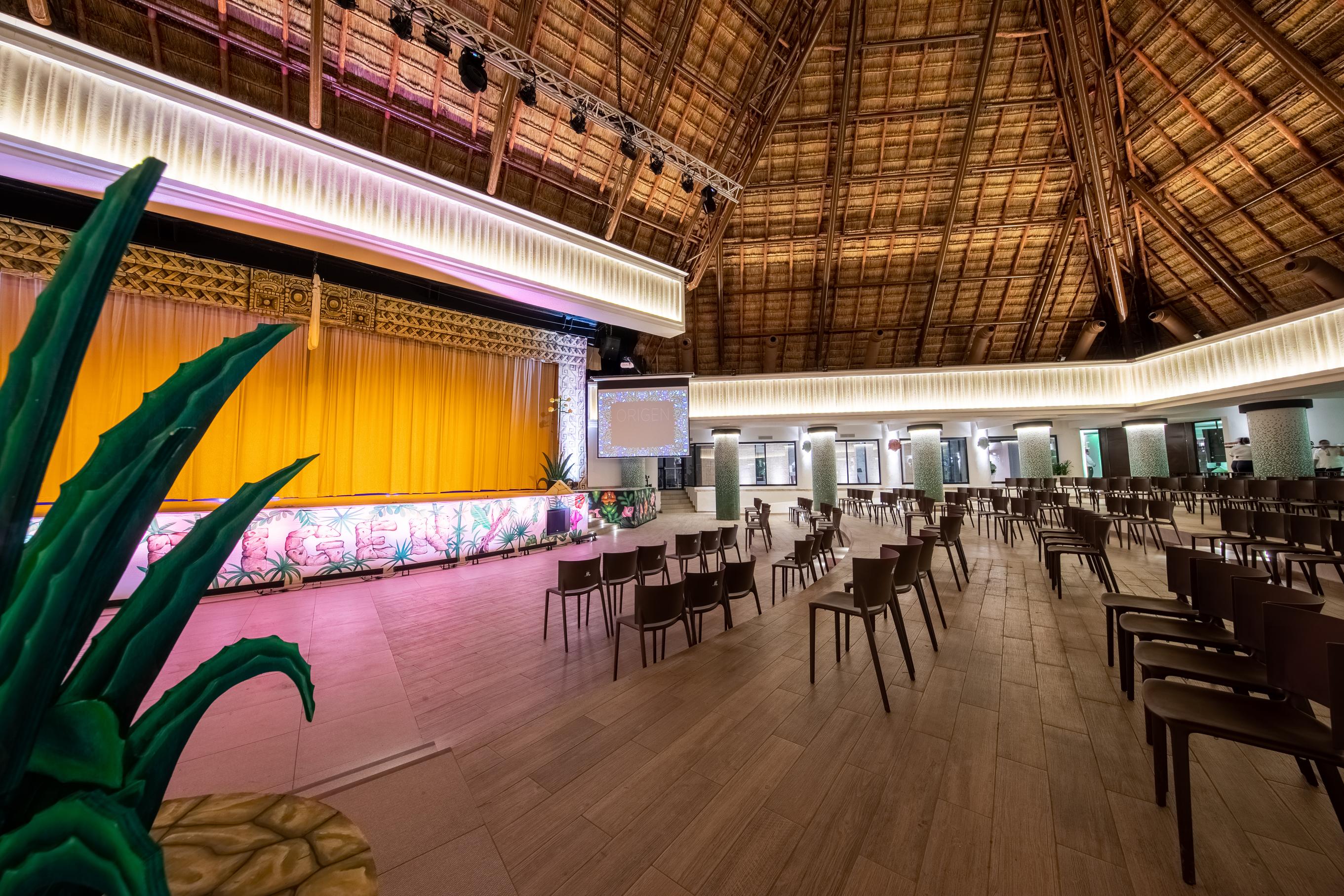 Hotel Bahia Principe Grand Tulum Riviera Maya Esterno foto The interior of the main hall