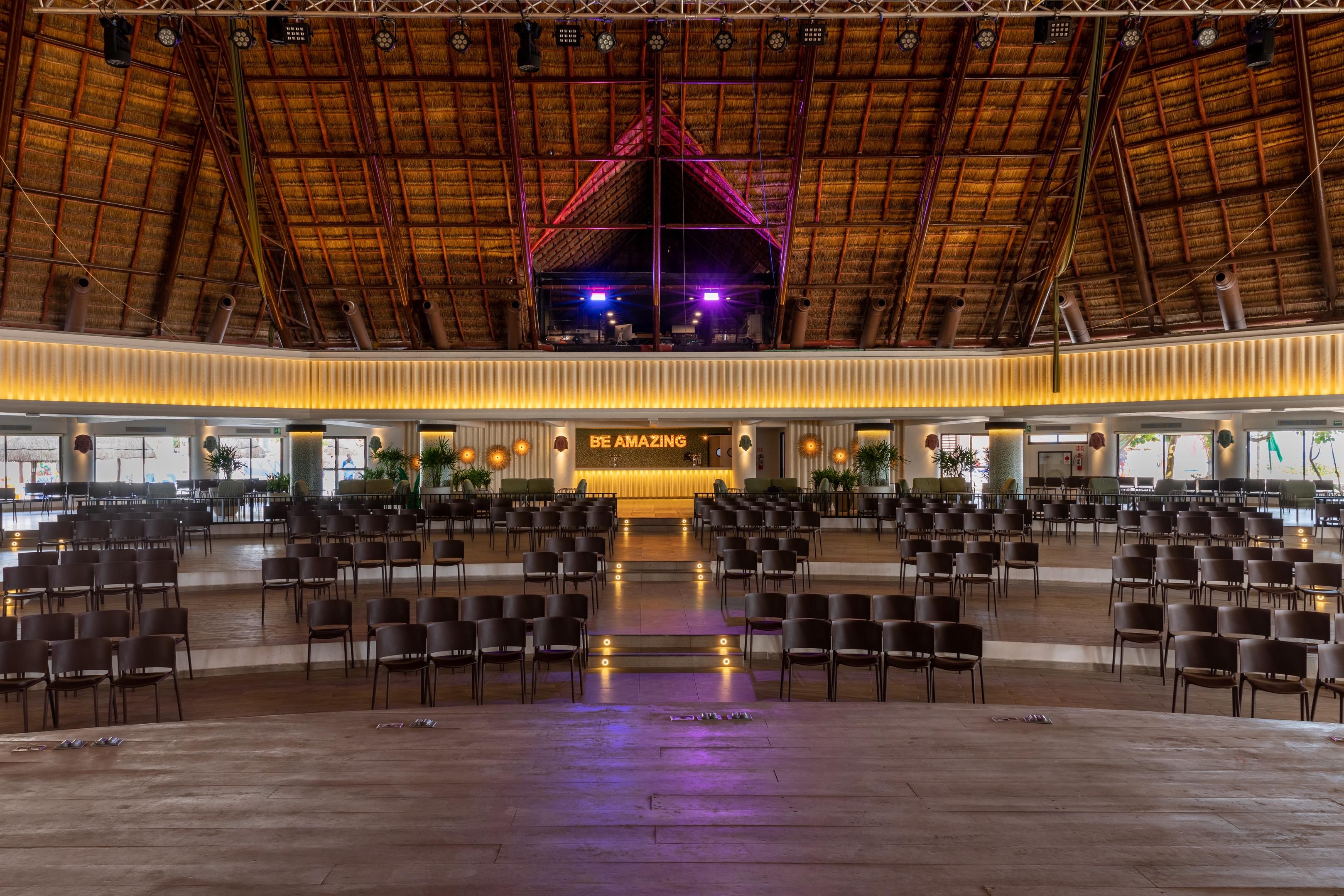 Hotel Bahia Principe Grand Tulum Riviera Maya Esterno foto The interior of the main hall
