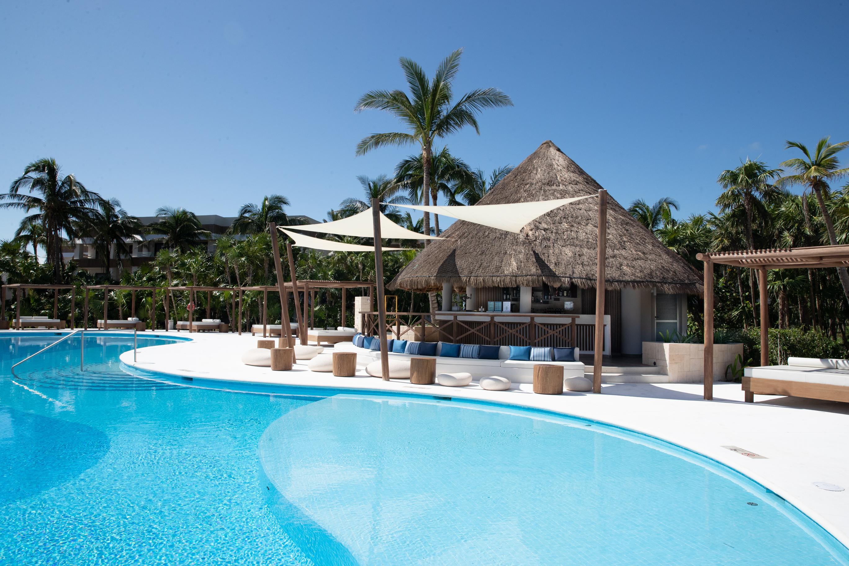 Hotel Bahia Principe Grand Tulum Riviera Maya Esterno foto The pool at the Grand Palladium Hotel
